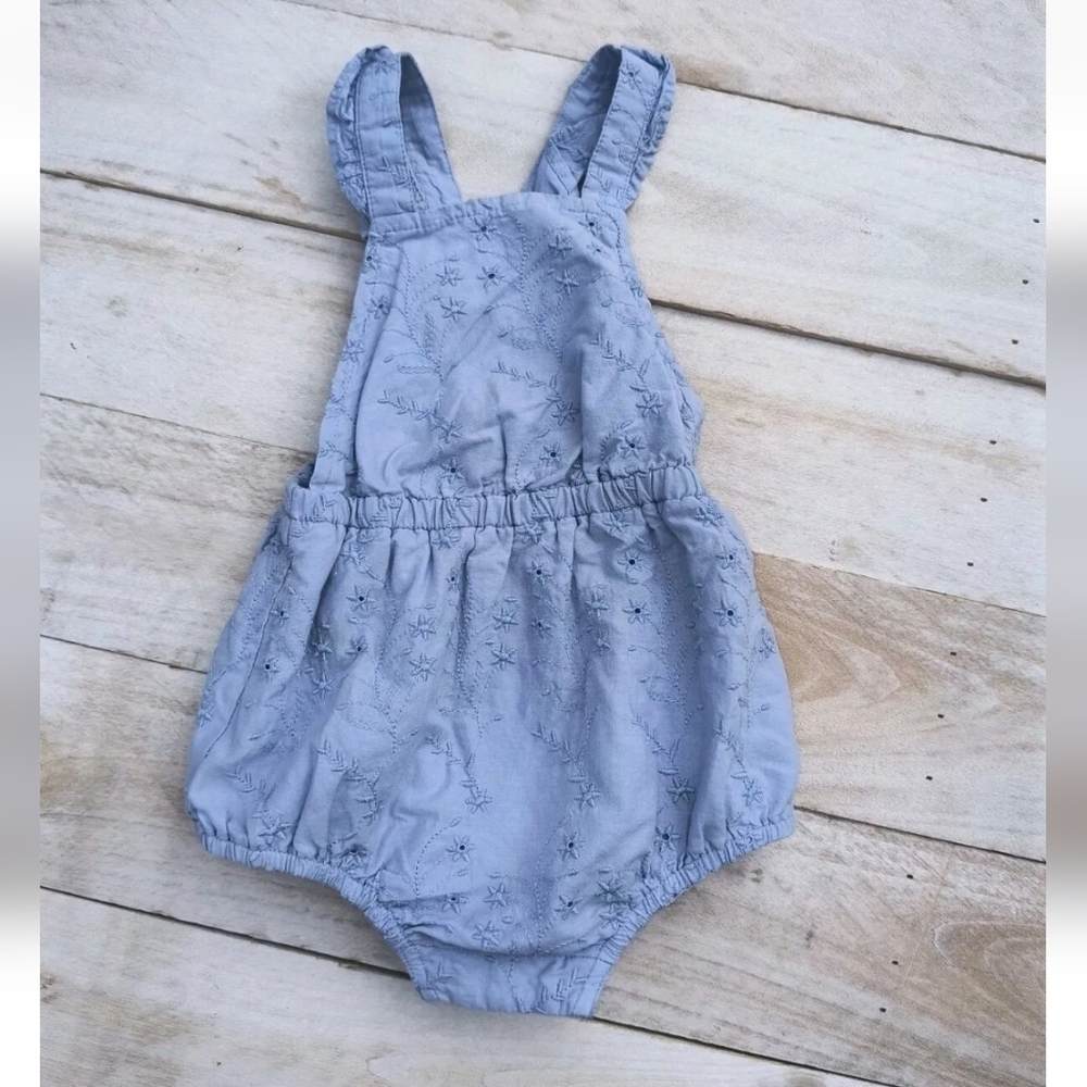 Old Navy Baby Girls Eyelet Floral Romper Shorts Baby Blue Sleeveless 6-12M